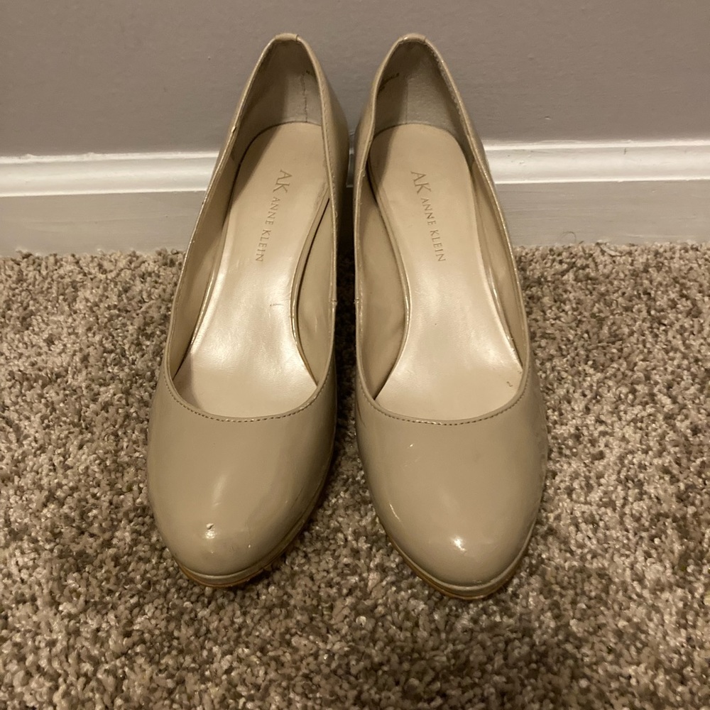 Anne Klein heels with a lot of life left! Make me an offer!